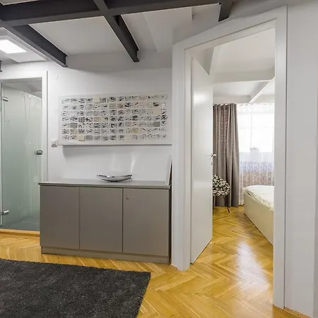 Trzaska Duplex Urban Apartment *