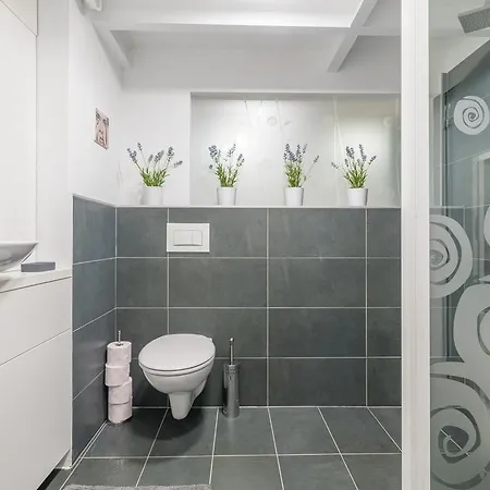 Trzaska Duplex Urban Apartment *